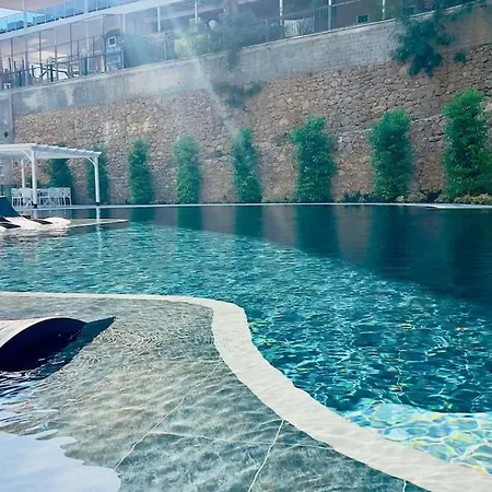 в 150м от моря, тосмур 阿拉尼亚